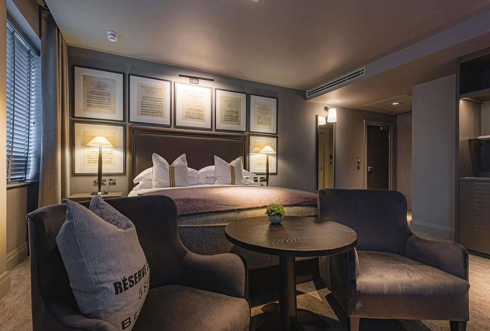 Dakota Newcastle Hotel
